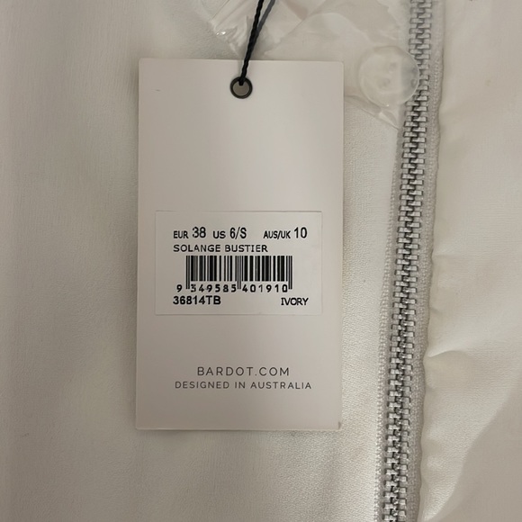 nwt "Bardot" corset/bustier sold out on revolve - Picture 6 of 6